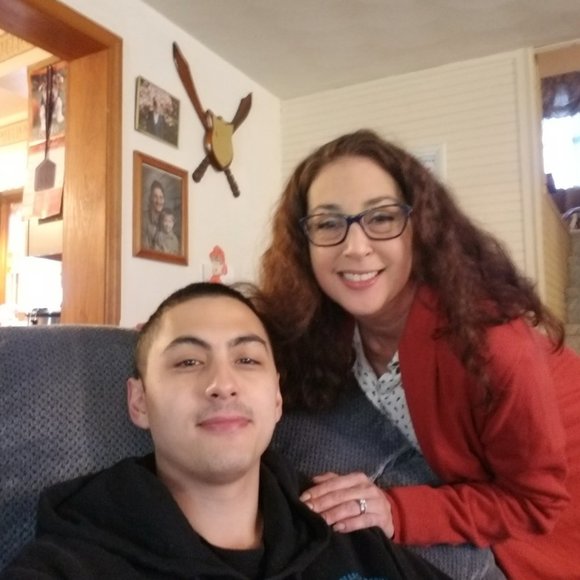 Meet your Posher, Dawn - Picture 3 of 4